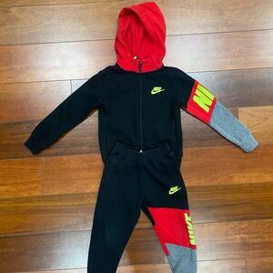 Nike - Boys Tracksuit - Size 4